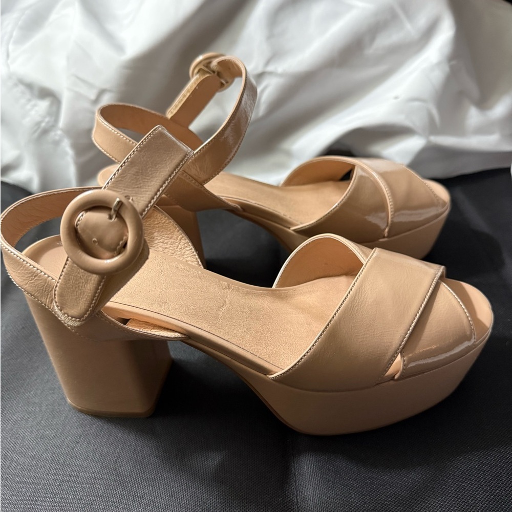 Jeffery Campbell Amma Patent platform - Picture 4 of 8